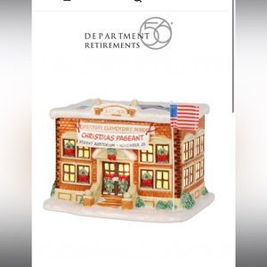 Pinecrest Elementary School Peanuts Village. Rare find!! Retired in 2015!